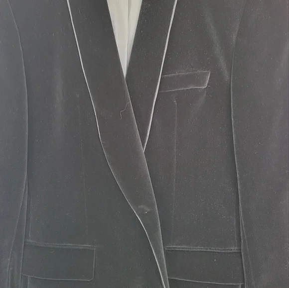 Boss tuxedo style dressy coat.  Very soft to the touch.  Size M. Very elegant. - Picture 2 of 5